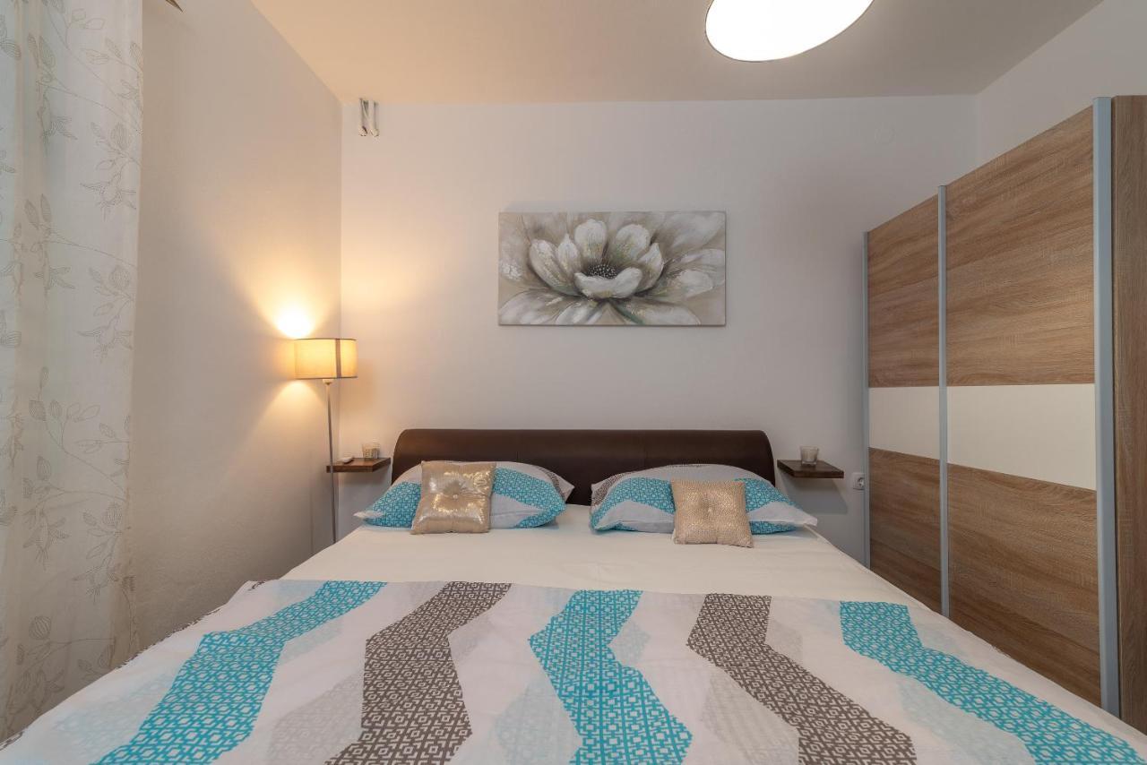 Mirella 20 M From The Sea - Free Parking * Trogir
