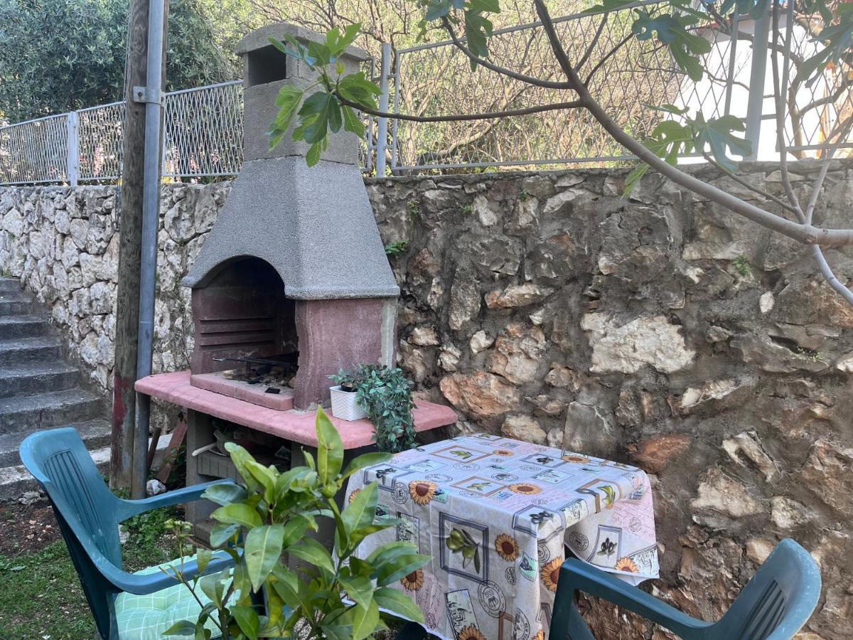 Mirella 20 M From The Sea - Free Parking Apartman