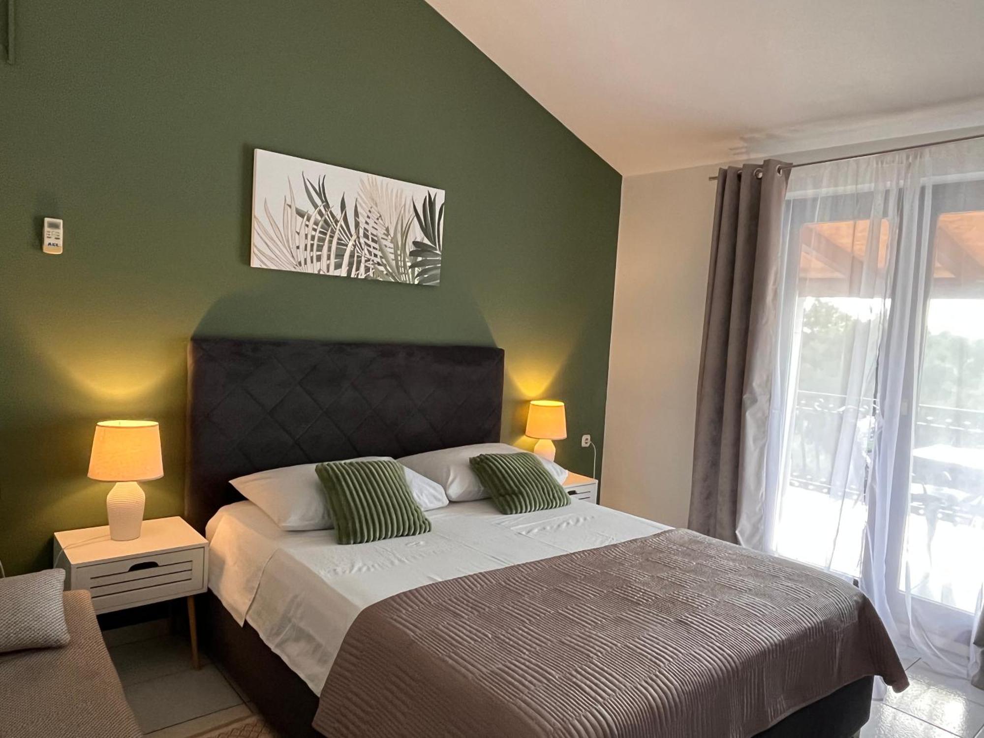 Mirella 20 M From The Sea - Free Parking