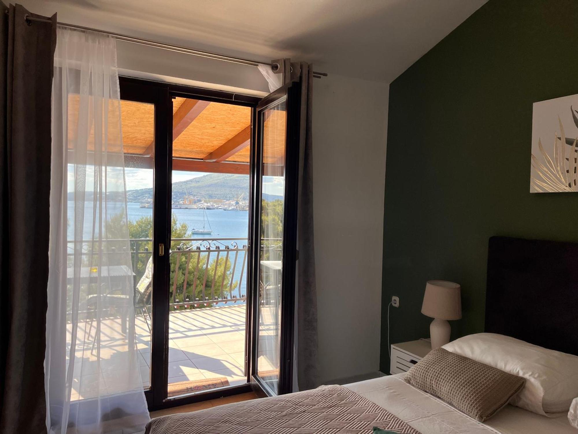 Mirella Apartment *