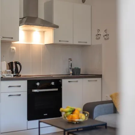 Apartments Villa Mirella 20 M From The Sea - Free Parking Trogir Exterior photo
