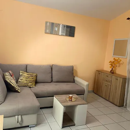 Apartments Villa Mirella 20 M From The Sea - Free Parking Trogir Exterior photo