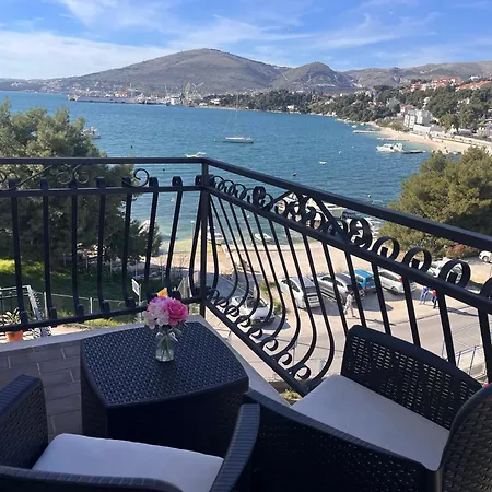 Apartments Villa Mirella 20 M From The Sea - Free Parking Trogir Exterior photo