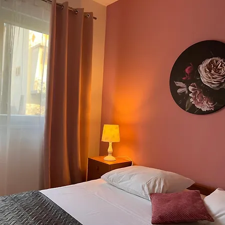 Apartments Villa Mirella 20 M From The Sea - Free Parking Trogir Exterior photo