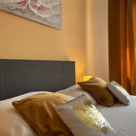 Apartments Villa Mirella 20 M From The Sea - Free Parking Trogir Exterior photo