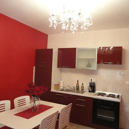 Apartments Villa Mirella 20 M From The Sea - Free Parking Trogir Room photo