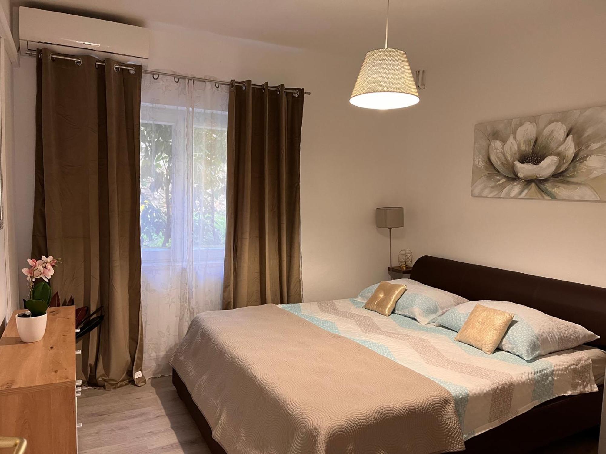 Mirella Apartment *