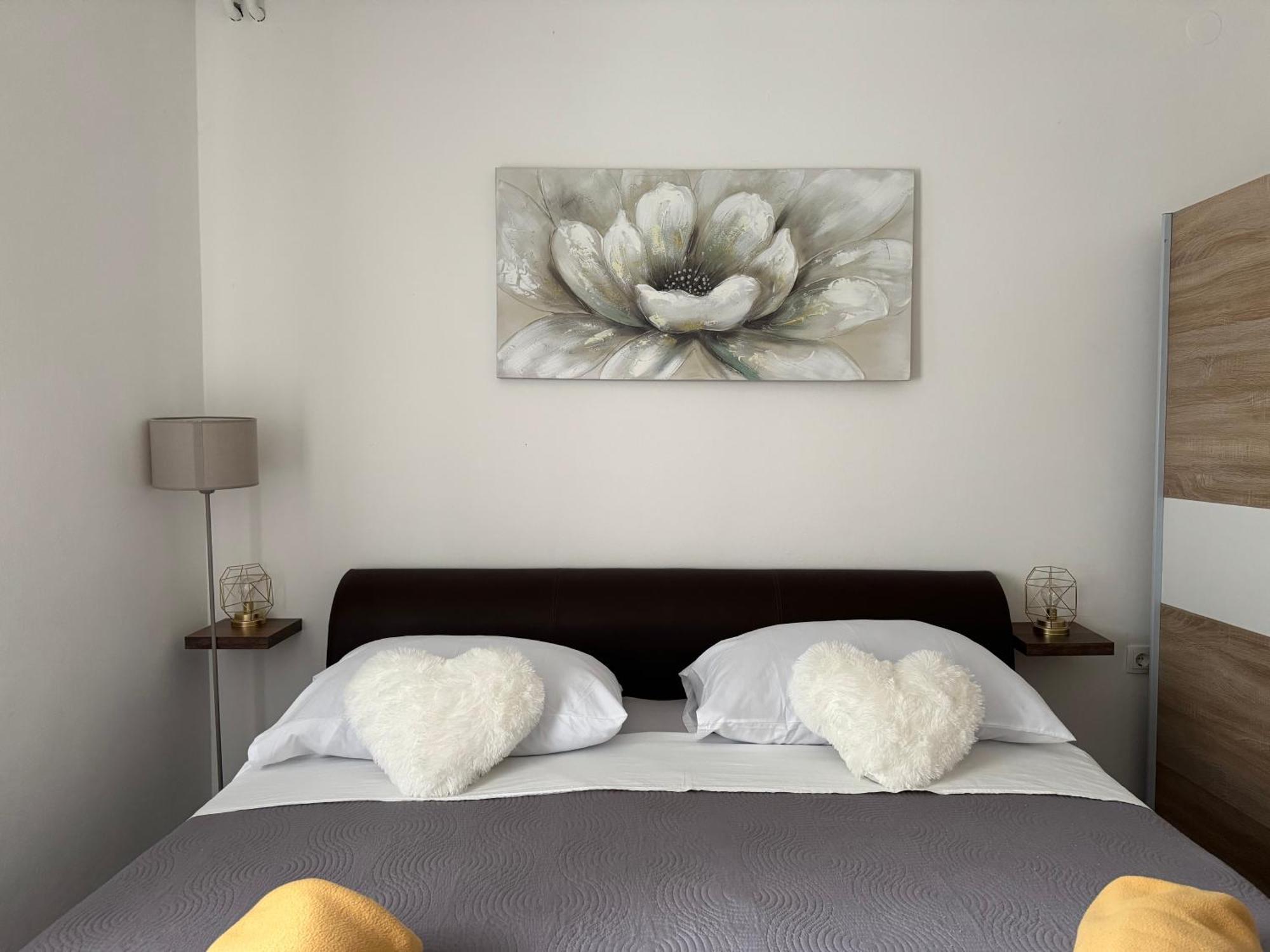 Mirella Apartment
